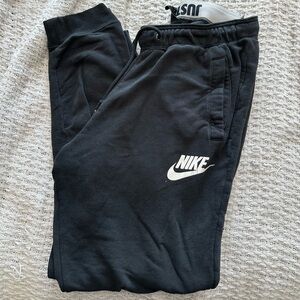 Nike medium Black Sweatpants